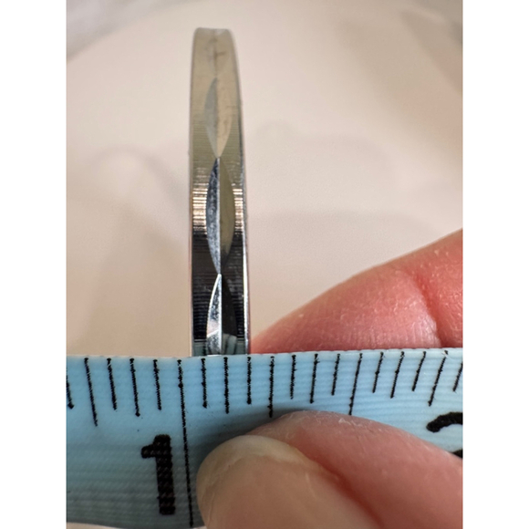 Vintage Monet sz L silver tone diamond pattern bangle bracelet - Picture 5 of 5